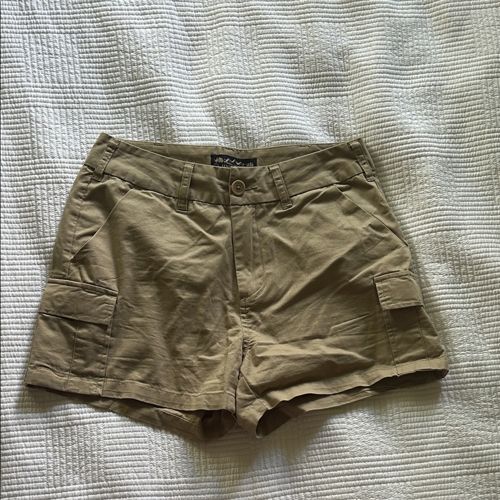 United by blue tan cargo shorts